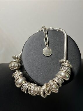 MIGLIO Sterling Silver Charm Bead Bracelet
silver plating
Lead & Nickel free